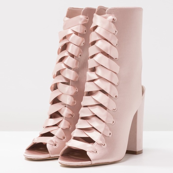 NIB ALDO "Rosamilia” Lace Up Satin Bootie! Sz 7 - Picture 6 of 7